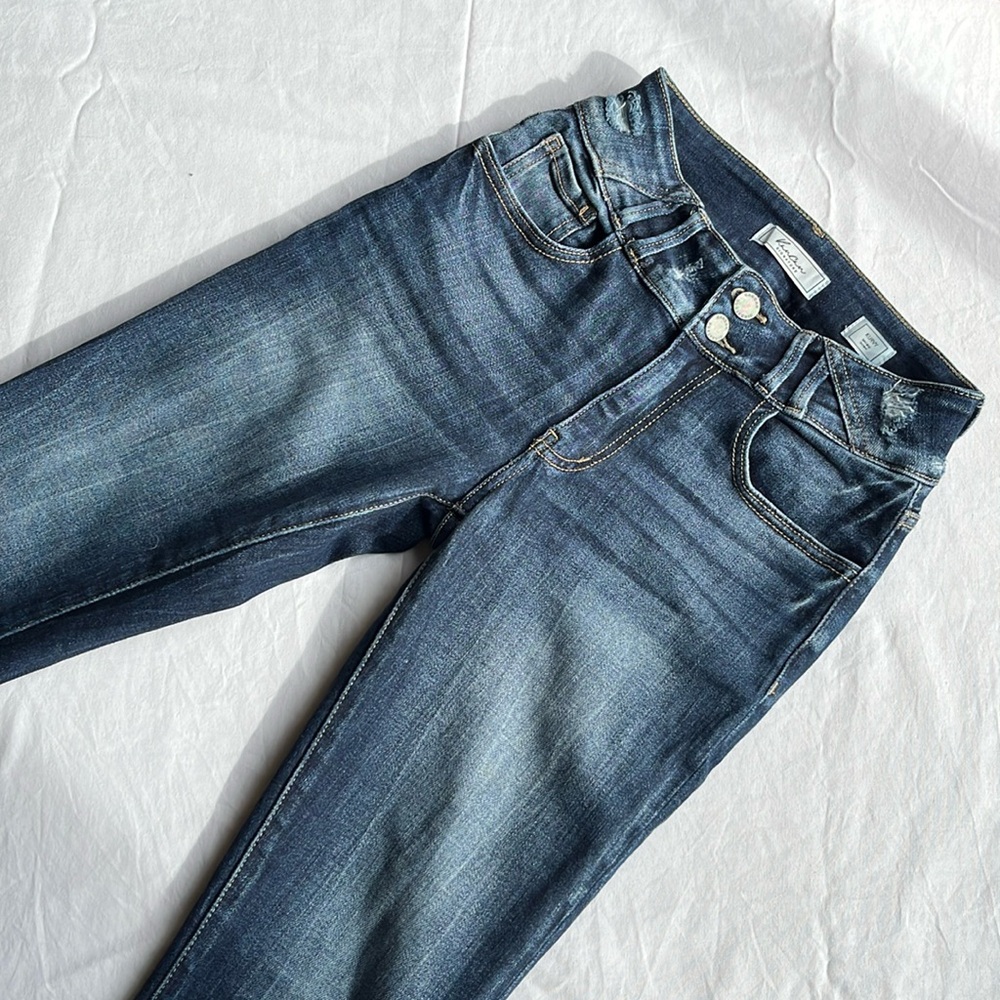 KanCan skinny jeans. Size 25.